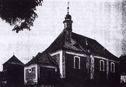 Filiální kostel sv. Jana a dřevěná zvonice